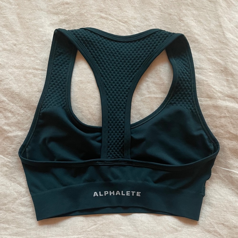 Alphalete sports bra
